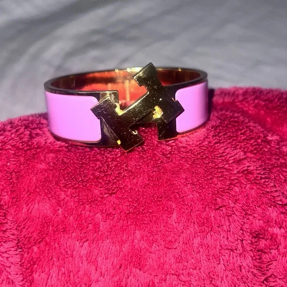 Hermès Pink and Gold Clic H Bracelet GM - Picture 2 of 13